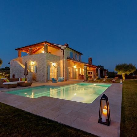 Villa Rajski Dvori Sveti Lovreč Pazenatički Extérieur photo